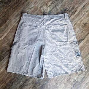 Vintage L2 Levis Cream/Light Tan Shorts size 38